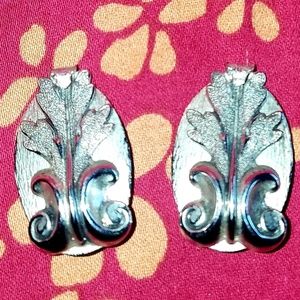 Vintage Whiting & Davis signed silver earrings